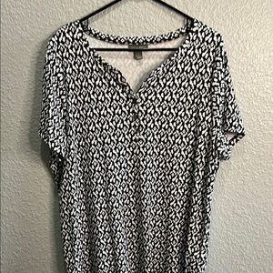 Style & Co Black and White Patterned Women's Top size 2X